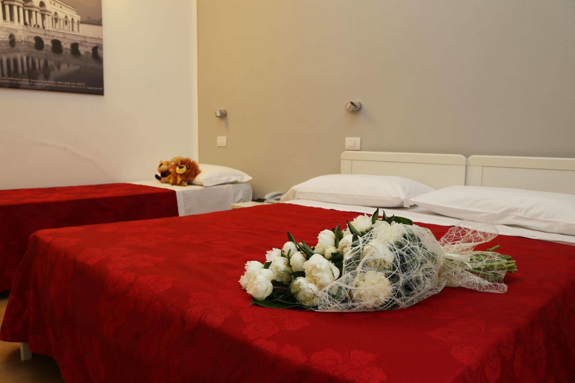 Hotel Dei Gonzaga مانتوفا المظهر الخارجي الصورة